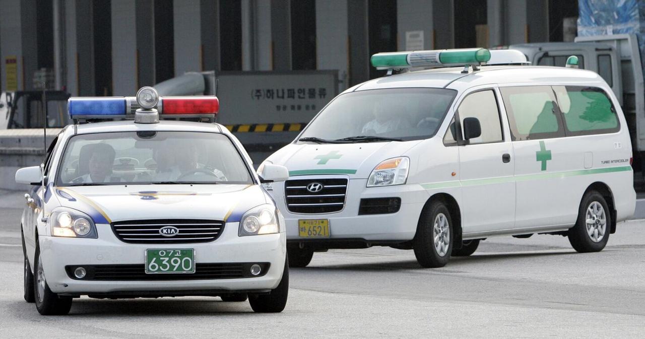 Туристку из России приговорили к шести месяцам заключения за поджог тополиного пуха в парке в Сеуле информирует YTN Будучи в алкогольном опьянении женщина не стала обращаться в экстренные службы и скрылась После поджога огонь охватил около 500 квадратных метров Его удалось потушить только через час