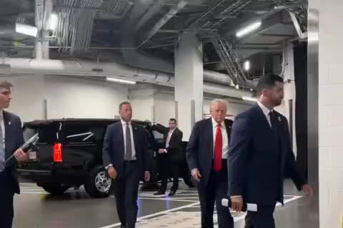 Дональд Трамп открывает пенсионный рынок США для криптоинвестиций