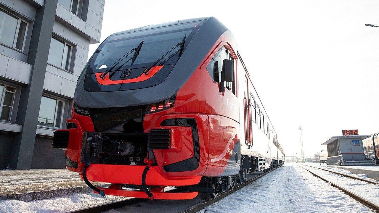 Железнодорожный транспорт на Сахалине курсирует по графику На время действия ограничений для движения междугородних автобусов пассажирам предлагают воспользоваться пригородными поездами и поездами дальнего следования Южно Сахалинск Поронайск Время отправления 17 00 время прибытия в Поронайск 22 15 Поронайск Южно Сахалинск Время отправления 03 42 время прибытия в Южно Сахалинск 09 13 Южно Сахалинск Томари Отправление 17 30 прибытие в Томари 21 44 Томари Южно Сахалинск Время отправления 03 44 прибытие в Южно Сахалинск 07 59 Южно Сахалинск Ноглики Время отправления 20 05 прибытие в Ноглики 09 03 Ноглики Южно Сахалинск Время отправления 18 00 прибытие в Ноглики 06 50 С полным расписанием движения ж д транспорта можно ознакомиться на сайте Пассажирской компании Сахалин Напомним что из за неблагоприятных погодных условий на Сахалине ограничено движение автобусов по восьми межмуниципальным маршрутам Мы в Telegram MAX