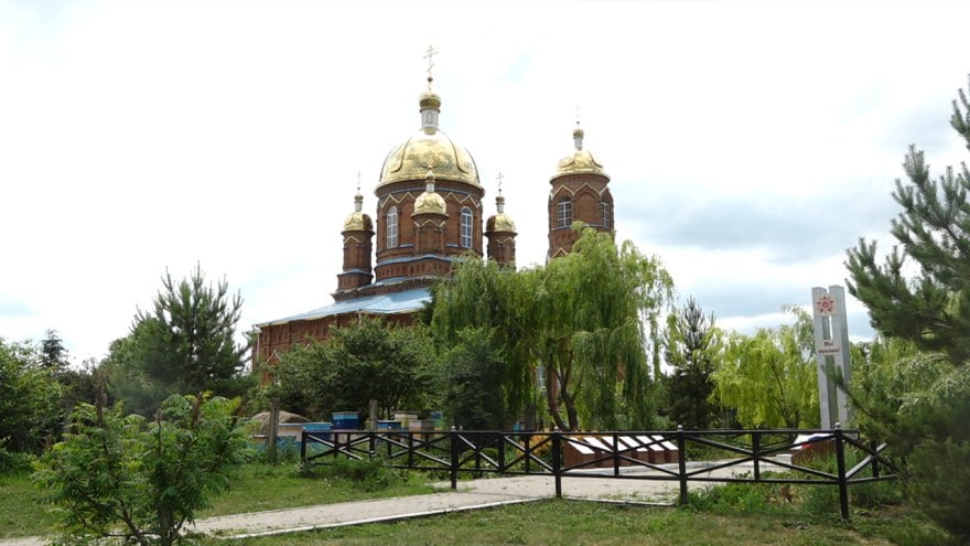 Финалистов конкурса «Самое красивое село» наградили в Воронежской области  Победитель этого года - село Затон Воробьёвского района получило 2 миллиона рублей. А ещё шесть призёров по триста тысяч.   Наградили и отличившихся в конкурсе «Лучшее муниципальное образование». 132 населённых пункта боролось за победу. В номинации «больше трёх тысяч жителей» лучшим стало Отрадненское поселение Новоусманского района. Приз – 1,5 миллиона рублей – планируют потратить на благоустройство «Берёзовой аллеи».