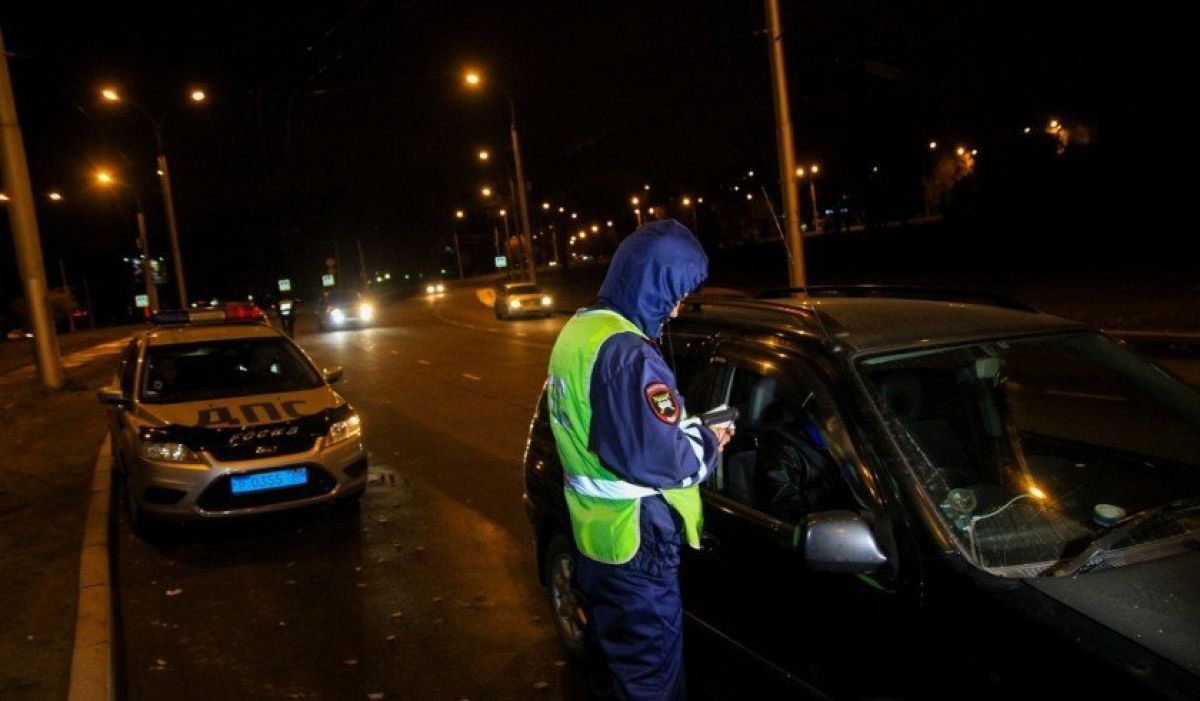 19 летний водитель в Липецкой области устроил ночное ДТП с переворотом малолетняя спутница в больнице   newslipetsk ru fn 1755182 html Поздним вечером в Краснинском районе Липецкой области на дороге Становое Троекурово Лебедянь случилось ДТП в результате которого пострадала 15 летняя девушка   Прислать новость Подписаться