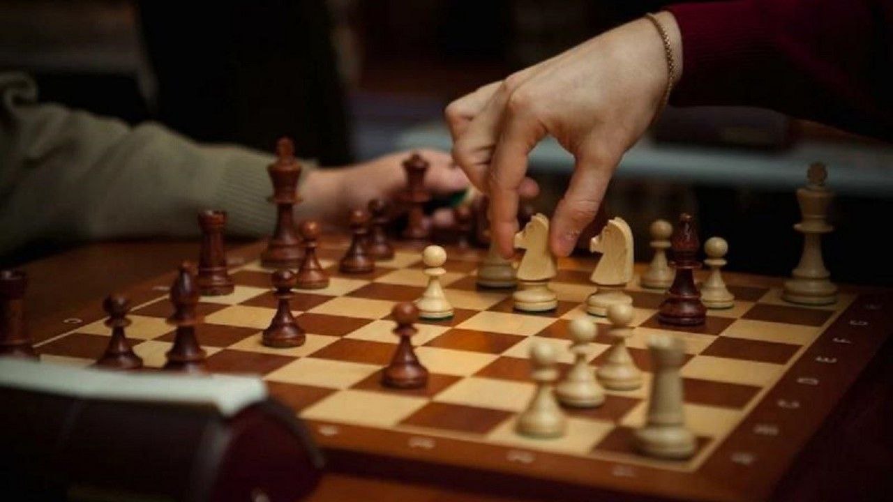 Сборная России впервые с 2021 года выступит на женском командном ЧМ по шахматам Турнир пройдет в Испании в ноябре, команда примет участие под флагом FIDE. Оперативно о политике