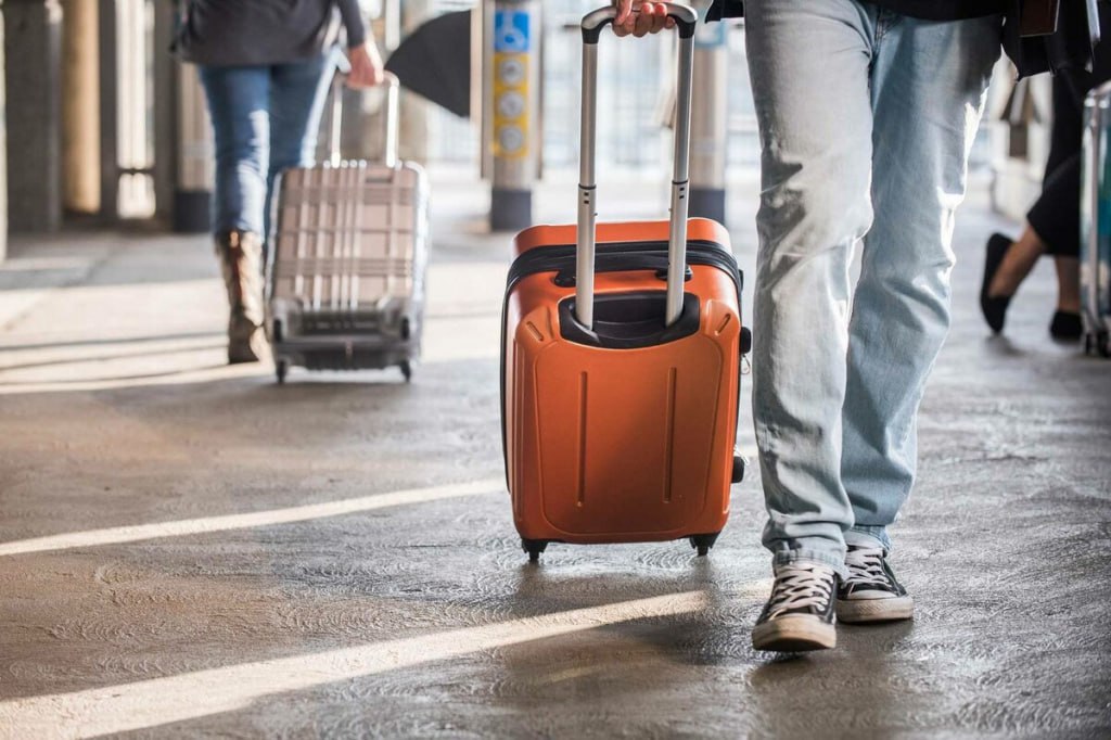 С начала 2025 года Узбекистан посетили 10 7 млн иностранных туристов количество визитеров выросло на 114 а объем экспорта туристических услуг составил 4 4 млрд долларов при этом в рамках программы внутреннего туризма узбекистанцы совершили 23 7 млн поездок по регионам