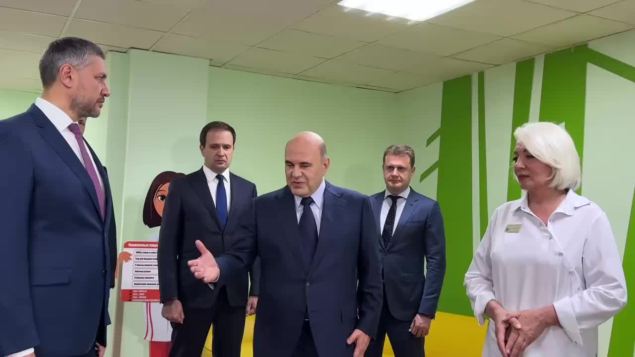 Мишустин поручил Осипову контролировать строительство больниц в Чите