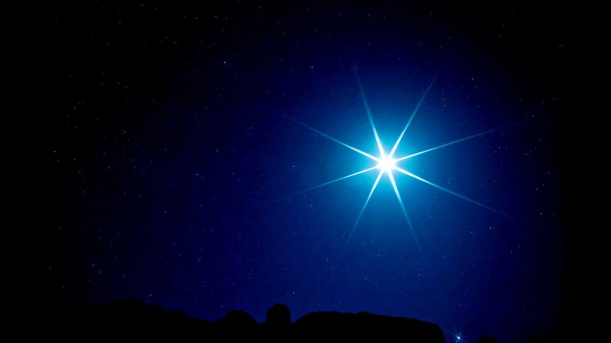 Астрономы прогнозируют появление Вифлеемской звезды 7 января 2026 года Венера и Марс сблизятся с Солнцем на 2 3 градуса и в ночь на 7 января выстроятся почти в одну линию сообщили в ИКИ РАН