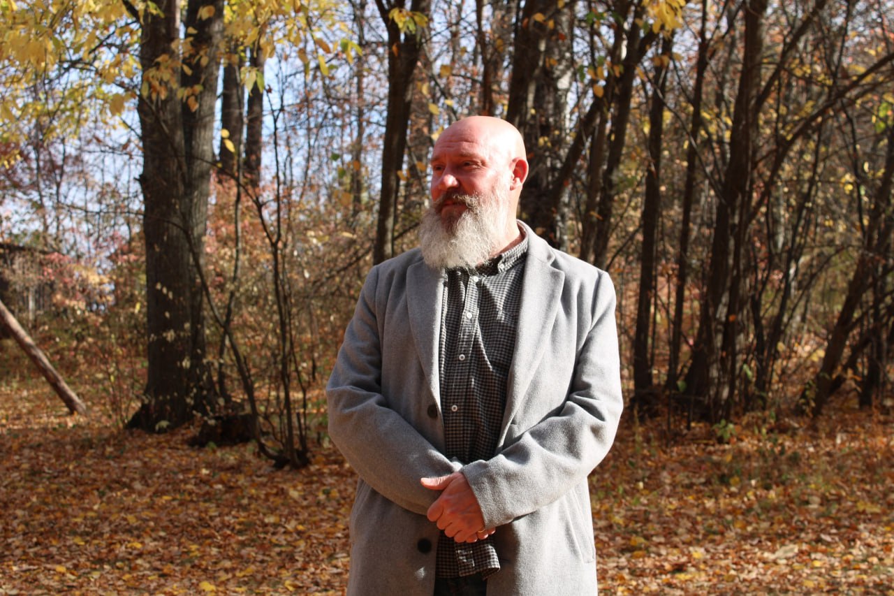 Путин наградил премией ученого секретаря музея Лудорвай Ученый секретарь этнографического музея заповедника Лудорвай кандидат исторических наук Павел Орлов удостоен президентской премии за вклад в укрепления единства российской нации Соответствующий указ опубликован на официальном портале правовых актов Фото личная страница в VK Павла Орлова Подписывайся на Ижевский бизON Удмуртия