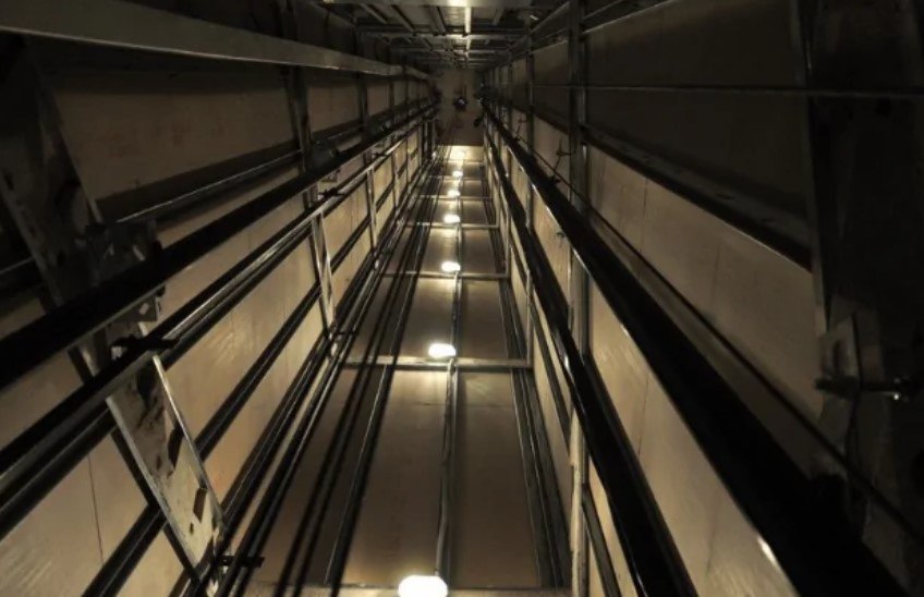 В лифтах многоэтажек Ташкента выявили свыше 37 тысяч неисправностей   repost uz nekotorie uje pometili Подписывайтесь на Repost