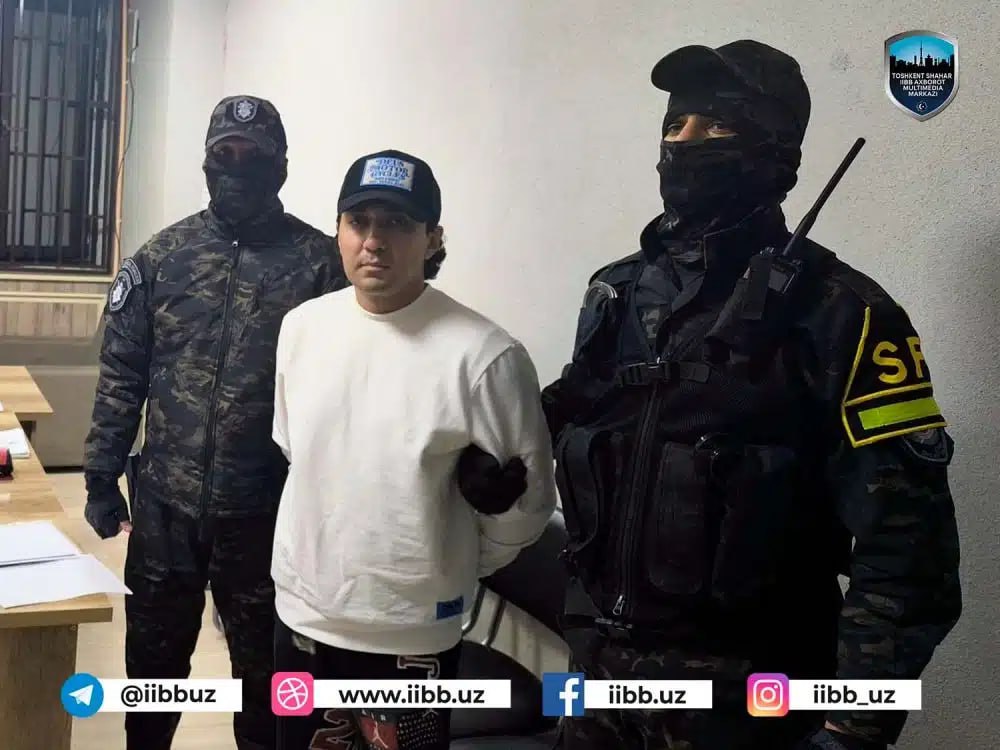 Новые обвинения по делу о драке у The Tower Hotel Против Акмаля Шукурова задержанного после громкого избиения в центре города выдвинуты обвинения за тяжкий вред здоровью мошенничество и хулиганство сообщил пресс секретарь Верховного суда Азиз Абидов Драка произошла в ночь на 16 марта 2025 года В результате пострадал Борис Авакян который впал в кому Шукуров пытался скрыться в Казахстане но был задержан и экстрадирован в Узбекистан Судебный процесс проходит в закрытом режиме решение обещают обнародовать по его завершении Telegram Facebook Instagram LinkedIn Сайт