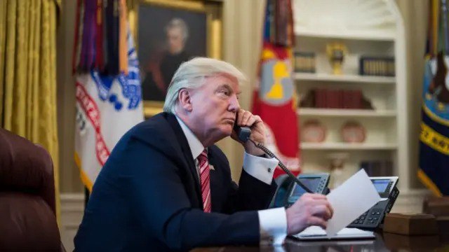 Дональд Трамп пообщался с просроченным по телефону. О его состоявшемся разговоре с Зеленским пишут украинские СМИ, ссылаясь на Ермака. Разговор, как сообщается, был не продолжительным, длился около 40 мин. Детали пока не раскрываются. Подписаться Написать в бот