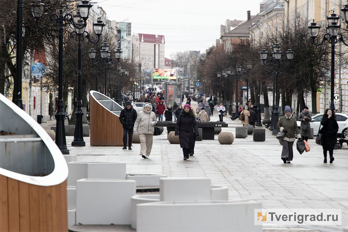 В Твери побит температурный рекорд 111-летней давности  В Тверской области установилась экстремально тёплая погода. Утром температурный максимум обновился в Торопце, ко второй половине дня очередь дошла до Твери.  Обновлён температурный максимум, державшийся более сотни лет.  #рекорды_погоды #температурный_рекорд