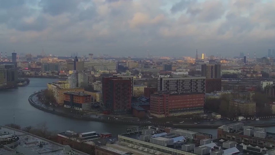 Утро в Москве началось с рекорда тепла!  Не сумев обновить рекордный максимум в минувший четверг, сегодняшний день столичная погода начала с нового рекорда тепла. К 7 часам температура воздуха в Москве, на базовой метеостанции мегаполиса, ВДНХ, поднялась до отметки в +11,8°, что на 0,4° выше прежнего рекорда этого дня, принадлежавшего ранее 2001 году.  В первой половине дня температура еще подрастёт, так что точное значение нового достижения станет известно после 21 часа, когда будут сняты показания с максимальных термометров.  #погодавмоскве #погодаотшефа #шефпогоды   Подпишись на "Погода от шефа" и всегда будешь в курсе происходящего!