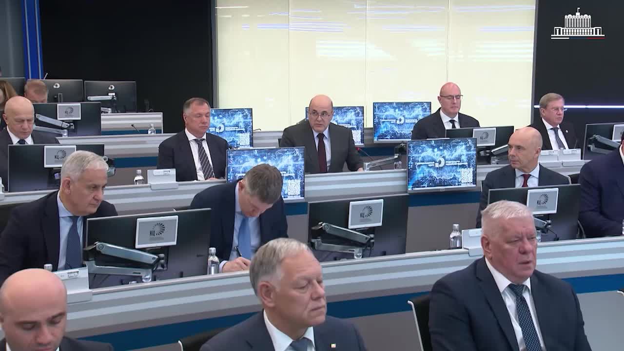 Мишустин обсудил стратегию развития строительной отрасли и ЖКХ до 2035 года