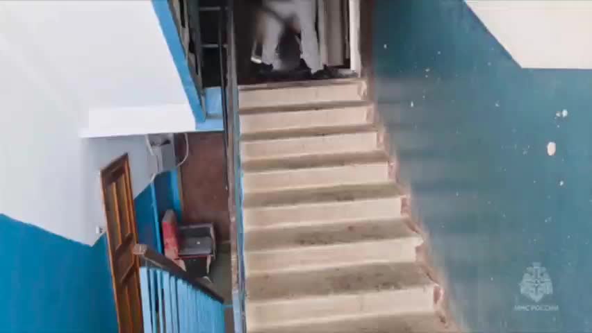 Пожар в жилом доме в Приморье и Челябинске: эвакуация людей и работа пожарных