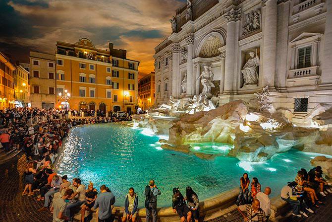 Рим вводит плату за посещение фонтана Треви с января вход для туристов будет стоить 2 Совсем уже