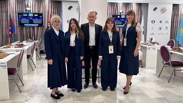 Россиянки вышли в плей офф командного ЧМ по шахматам Наша сборная заняла чистое первое место в группе А победив во всех пяти матчах В четвертьфинале турнира в Линаресе спортсменки сыграют со сборной Узбекистана Подписывайтесь на РИА Новости Спорт в MAX