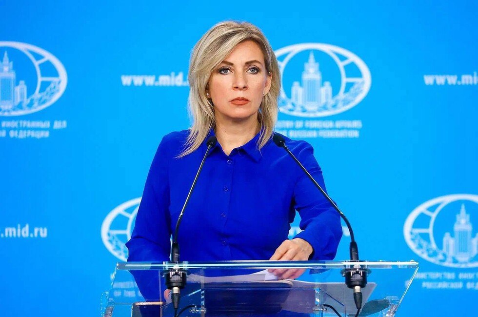 МИД призвал Европу ответить на российский список вывезенных с Украины детей  Россия проанализировала украинский список детей, которые потеряли связь с родителями, теперь Европа должна ответить на аналогичный список Москвы, заявила официальный представитель МИД РФ Мария Захарова.  «Повторим: 30% данных из списка не подтвердились, поскольку значительная часть детей никогда не была в России, они являются совершеннолетними или уже вернулись к семьям. Украинские дети, которые действительно оказались в нашей стране, находятся в безопасности под государственным контролем в детских учреждениях»,  — говорится в комментарии ведомства. Читать полностью    Подписаться