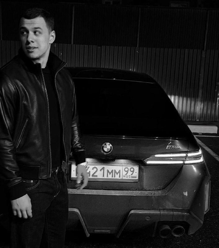 MACAN стал певцом года по итогам от VK Музыки Артисткой года стала Анна Асти группой года Miyagi Эндшпиль а Феноменом года группа Бонд с кнопкой В комментариях пишите ваших фаворитов veraafanasyeva