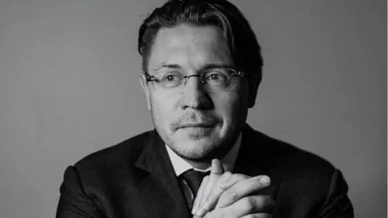 В Москве задержан Александр Карабанов адвокат бизнесмена Умара Джабраилова и семьи Жанны Фриске Карабанов один из самых известных адвокатов столицы   86 ru text criminal 2026 05 07 76406646