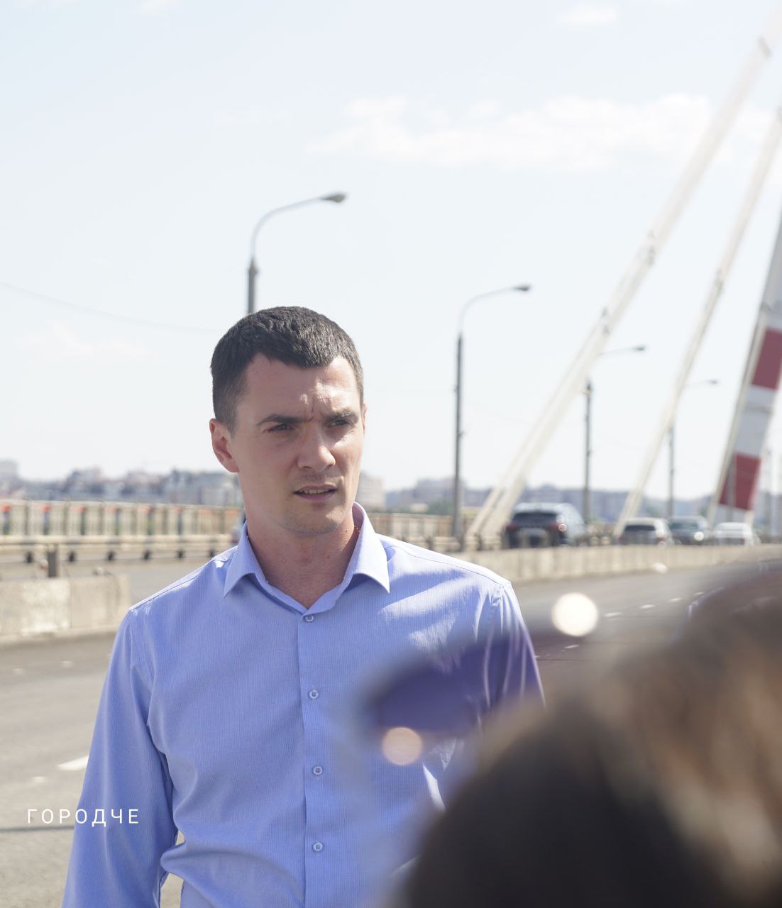 Роман Маслов прокомментировал свой уход с поста главы Череповца Решение было непростым Принял непростое решение подать в отставку С 25 февраля перехожу работать в Заксобрание области Безусловно буду работать во благо родного Череповца Знаю что Череповец продолжит развиваться становиться сильнее и уютнее От всей души благодарю каждого из вас за доверие поддержку неравнодушие Также Маслов выразил благодарность команде губернатора и лично Георгию Филимонову за поддержку