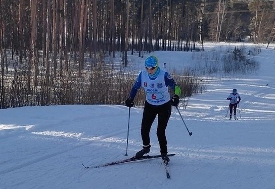 В Котовске определят сильнейших лыжников Тамбовской области  7, 8 и 10 января в Котовске состоятся областные соревнования по лыжным гонкам 6+ . Как сообщили в министерстве спорта региона, состязания лыжников станут первым официальным стартом нового сезона.  Соревнования пройдут в районе санатория «Лесная жемчужина». Участники будут преодолевать дистанцию различными стилями. Ожидается, что на котовскую лыжню выйдут около сотни спортсменов. Они будут состязаться в нескольких возрастных категориях.  На данных соревнованиях по традиции проходит отбор на первенство и чемпионат ЦФО по лыжным гонкам.   Правительство Тамбовской области