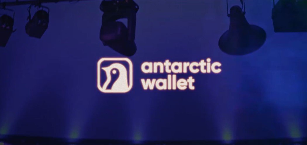 Antarctic Wallet - стали спонсором LAN-финала по CS2. В Москве прошёл Киберфест и LAN-финал Международного турнира по CS2 «Россия» 2025. Финалисты получили по 300,000₽. Antarctic Wallet поддержал мероприятие в качестве спонсора, команда кошелька предоставила топовый игровой ноутбук, ставший чемпионским трофеем. Antarctic Wallet поддерживает современные тренды и коммьюнити — что нераздельно связано с нашей философией. Побеждать и быть в игре всегда приятно, как и пополнять Steam без комиссий. Ссылка на кошелёк: Antarctic_wallet Gifts Browser Telegram Stars #antarcticwallet