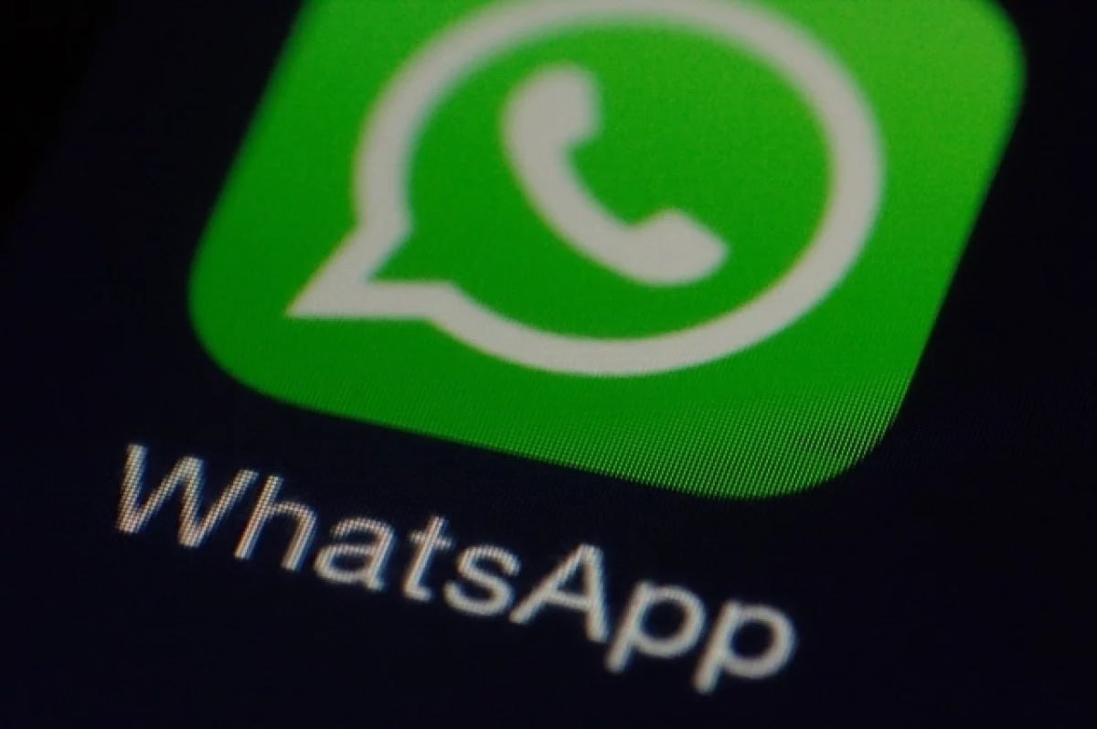 WhatsApp перестанет работать на миллионах iPhone и Android с 1 июня С завтрашнего дня WhatsApp прекращает поддержку устройств под управлением iOS 15.1, Android 5.1 и более старых версий. Так, мессенджер перестанет работать на iPhone 5s, iPhone 6 и iPhone 6 Plus, а в случае с устройствами на базе Android это решение повлияет на сотни моделей. Владельцам старых устройств рекомендуют обновить операционную систему, если это возможно, или сменить гаджет на новый. принадлежит корпорации Meta, признанной в РФ экстремистской.