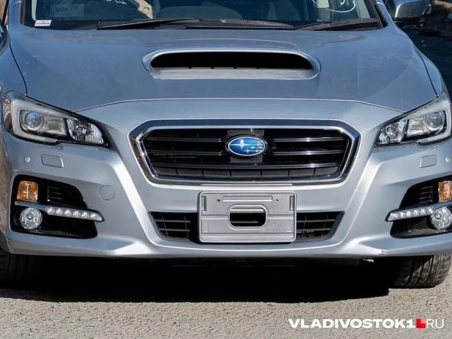 Сразу два серьёзных ДТП с участием автомобилей Subaru произошли в Приморье накануне В авариях погибли два человека ещё несколько получили травмы среди пострадавших ребёнок который сейчас находится в больнице Обстоятельства обеих аварий выясняют сотрудники Госавтоинспекции Обе аварии произошли по схожему сценарию выезд на встречную полосу В одном случае это привело к гибели людей на месте в другом к травмам которые получили взрослый и ребёнок Известно что один из водителей имел минимальный стаж и уже не раз нарушал правила другой за рулём почти 30 лет Но итог в обоих случаях оказался одинаково тяжёлым Сейчас по фактам ДТП идут проверки Подробности уже опубликовали на сайте VLADIVOSTOK1 RU по ссылке  Подписаться в MAX