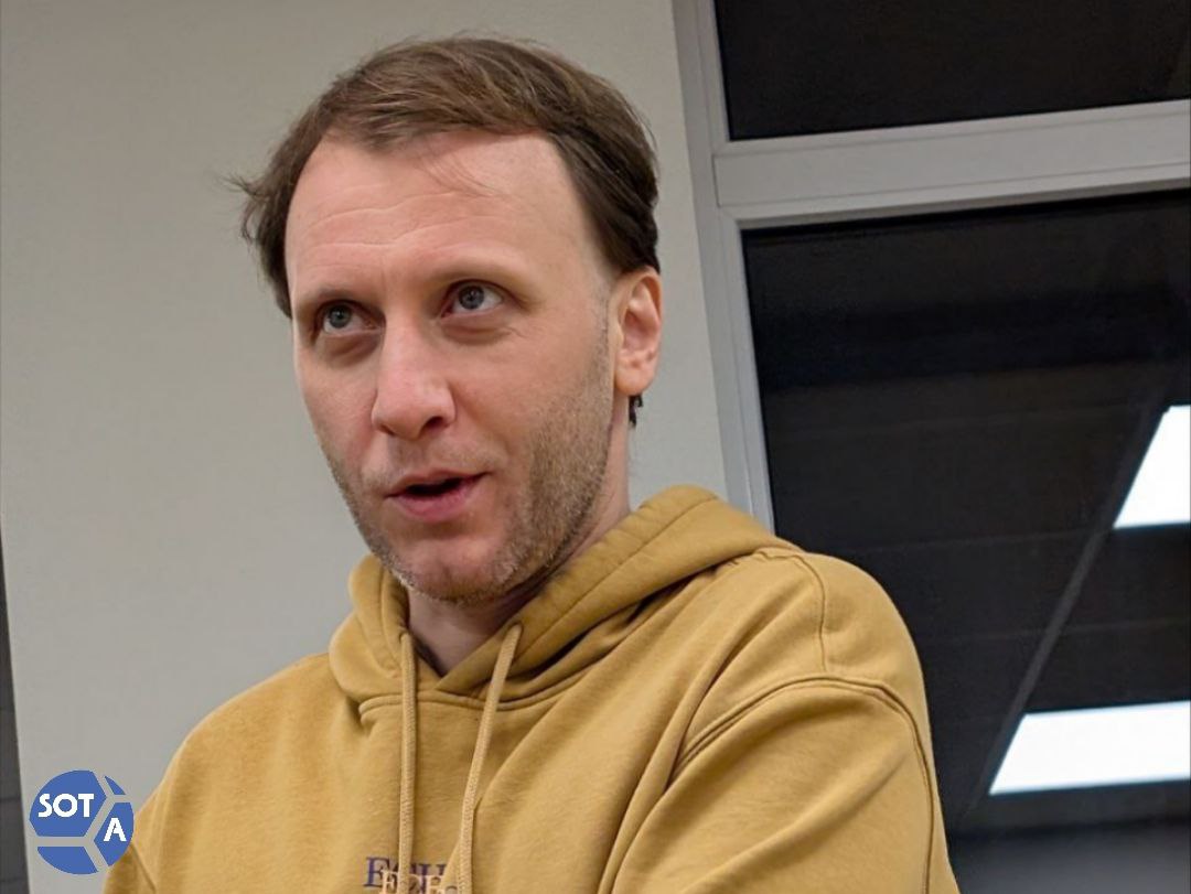 Главреду Псковской губернии Денису Камалягину заочно назначили 3 года заключения Псковский городской суд заочно назначил главному редактору издания Псковская губерния три года колонии общего режима сообщила его редакция Журналиста признали виновным в уклонении от иноагентских обязанностей и в повторной дискредитации армии Фото SOTAvision