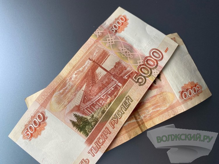 В Волгоградской области медработникам перечислили спецвыплат почти на миллиард В Волгоградской области свыше 14 тысяч медицинских работников получили специальную социальную выплату. Как рассказали Волжский.ру в Отделении СФР, общая сумма выплат с начала года достигла 969 миллионов рублей. Средства получают сотрудники первичного звена здравоохранения, центральных районных, районных и участковых больниц, станций и отделений скорой помощи. В зависимости от категории специалиста и вида организации размер составляет от 4,5 до 50 тысяч рублей. Выплаты оформляют на основании поданных медицинской организацией сведений в ОСФР. Подробнее на Волжский.ру: #ВолжскийРу #волжский #vlz