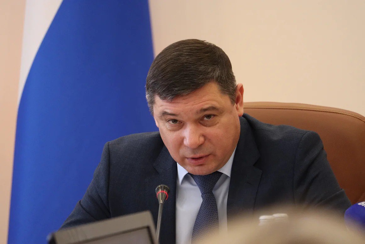 Тамбовским Моршанском до назначения мэра будут управлять из облправительства  Правительство Тамбовской области будет в «ручном режиме» управлять 39-тысячным городом Моршанск, где в середине июля после критики от главы региона ушел в отставку мэр Роман Поленков. Об этом сообщил на планерке в облправительстве в понедельник, 4 августа, врио губернатора Евгений Первышов.  Фото: Константин Франовский /Коммерсантъ  Подписывайтесь на «Ъ-Черноземье»