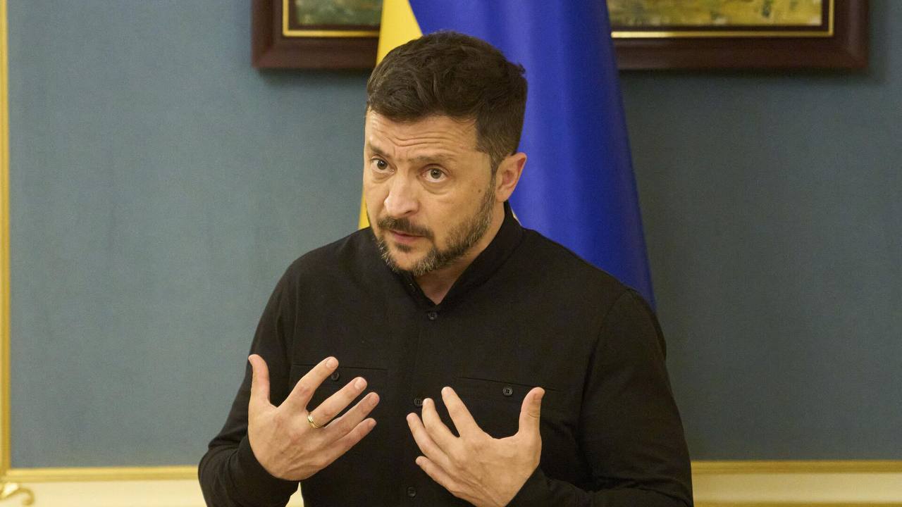 Желательно закончить войну в этом сроке президента Трампа, — Зеленский Трамп будет президентом США до 20 января 2029 года. Николай Дульский. Подписаться! Дульский в Rutube. ПОДПИШИСЬ!