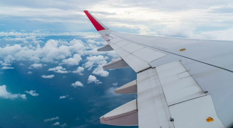 Прямые рейсы из Сочи в Аланью запустят с 12 декабря Полеты будут осуществляться один раз в неделю по пятницам Время в пути составит около двух часов Стоимость авиабилетов в одну сторону начинается от 7 6 тысяч рублей без багажа и от 10 6 тысяч рублей с багажом Программа полетов будет действовать до конца зимнего сезона