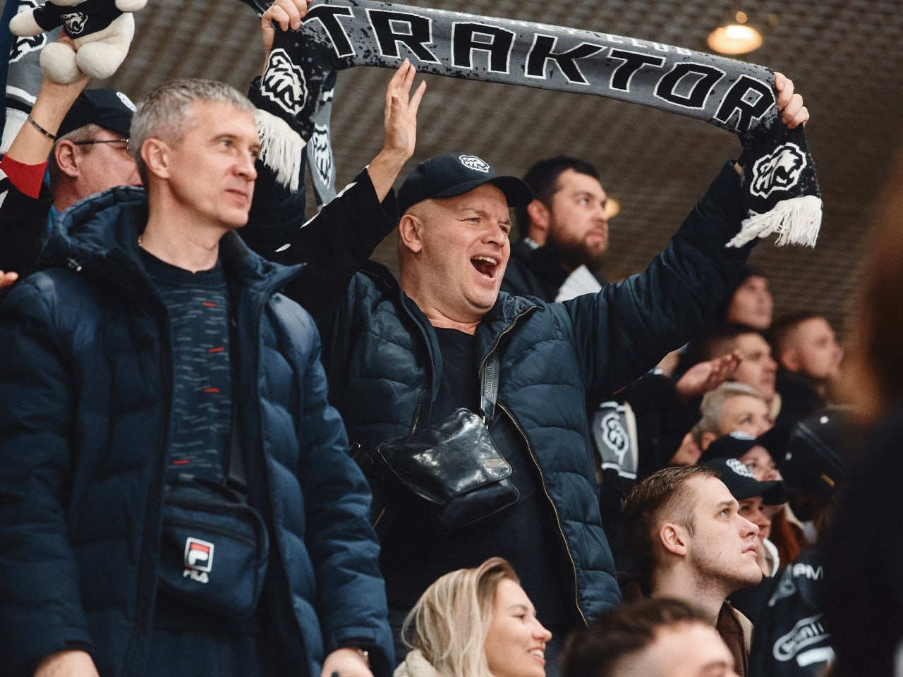 В новый год с победой Трактор в Челябинске с минимальным счетом выиграл у минского Динамо Состоялся первый матч черно белых в наступившем году и дан старт четырехматчевой домашней серии О том как прошла встреча с белорусскими хоккеистами читайте в нашем репортаже на CHEL KP RU