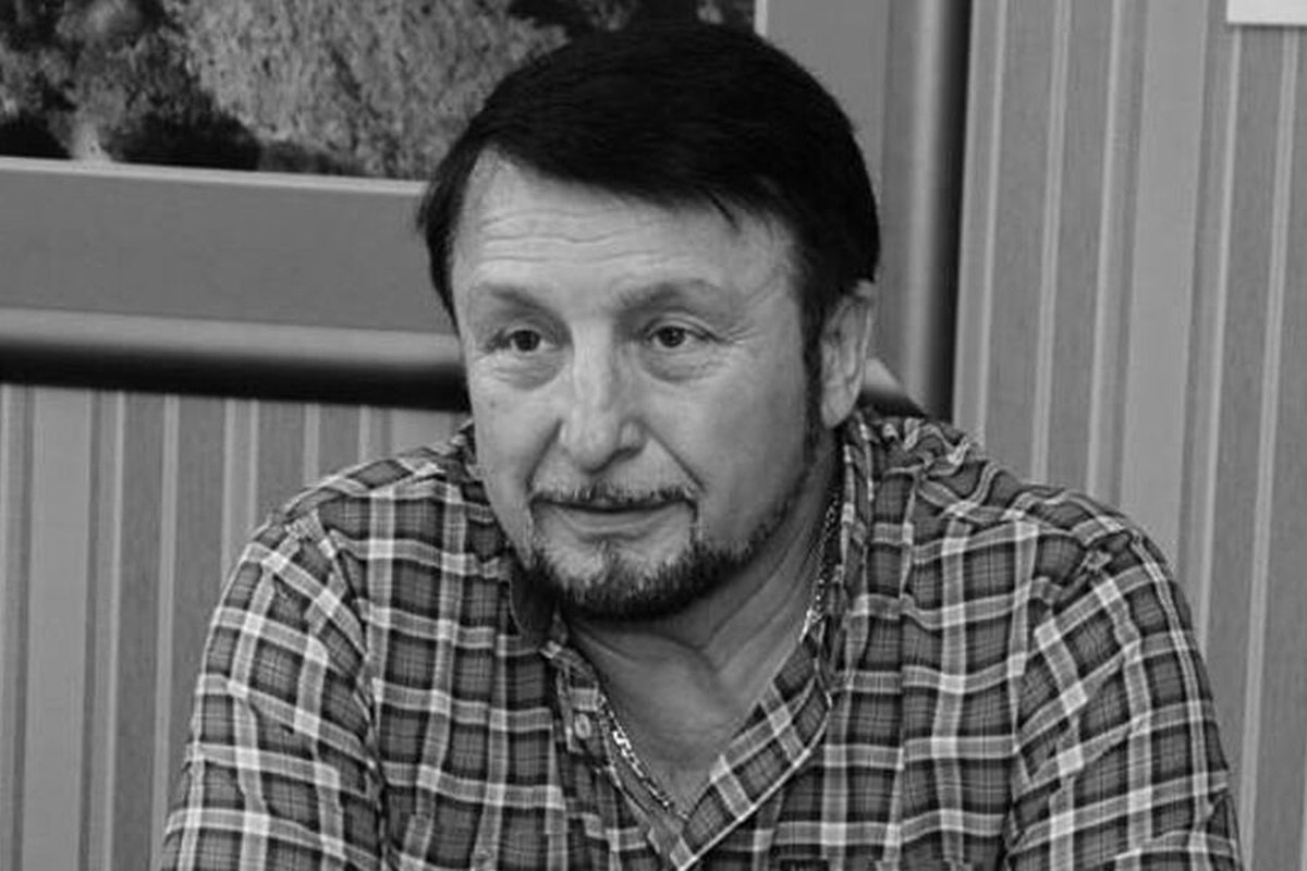 Умер дрессировщик медведей Виталий Воробьёв   Народный артист России, дрессировщик медведей и акробат Виталий Воробьёв ушел из жизни.  Ему было 79 лет. Об этом сообщили в Большом Московском цирке.  Отмечается, что Виталий Филиппович был замечательным человеком, мастером своего дела и всей душой любил цирковое искусство.   В цирке также рассказали, что страсть к работе и энергия артиста вдохновляли других.  – Воробьёв был необычайно чутким, отзывчивым и добрым человеком, оставившим след в сердцах многих, – говорится в сообщении.  Коллеги Виталия Воробьёва выразили соболезнования его родным и близким.   Фото: Telegram-канал «Большой Московский цирк»