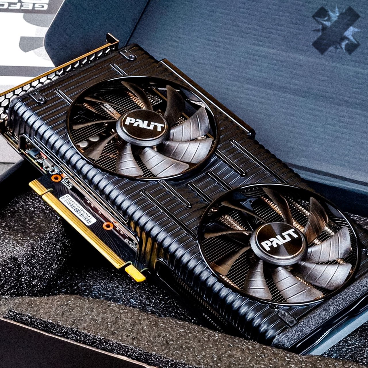 Nvidia может воскресить RTX 3060 уже в начале 2026 года Из за дефицита памяти для новых видеокарт Nvidia собирается снова запустить в производство RTX 3060 на старой GDDR6 Если инсайдеры правы карты вернутся в продажу в первом квартале 2026 го   у меня как раз она я успел взять покруче НМШ