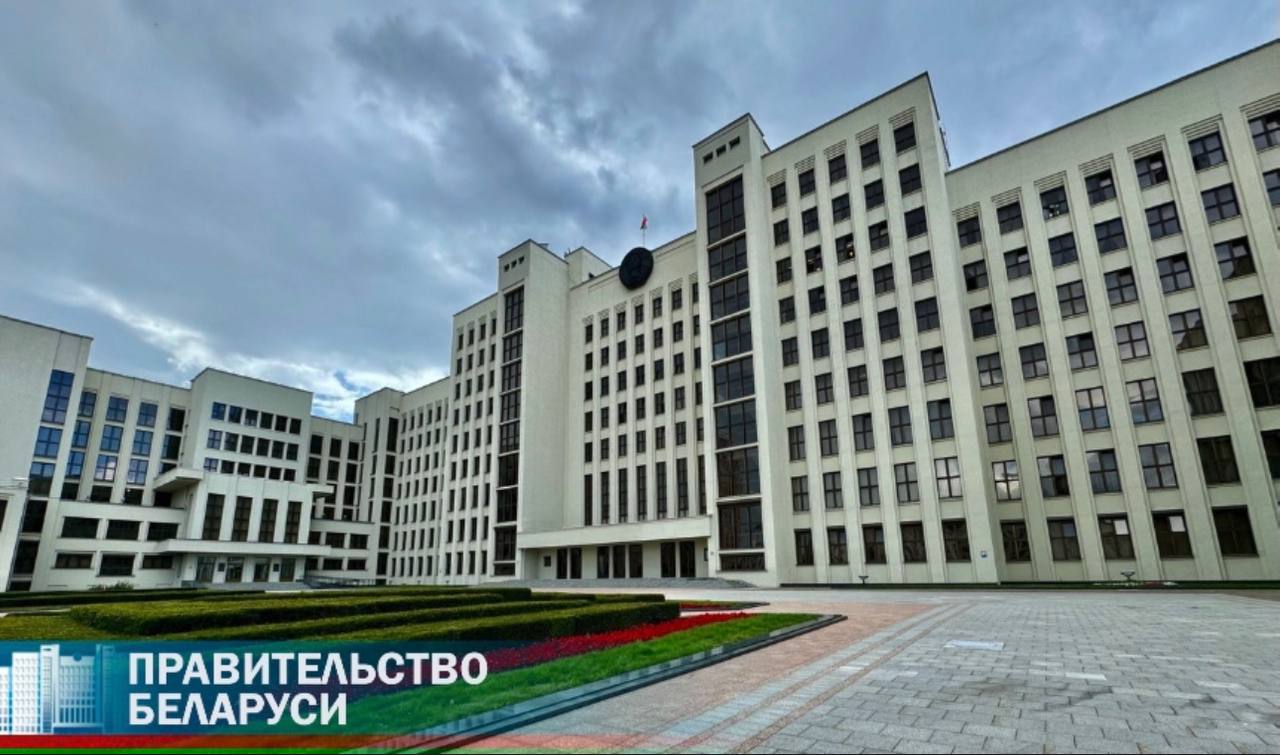 Премьер сегодня представил новых вице-премьера и Руководителя Аппарата Совета Министров коллективу Аппарата и профильным министрам