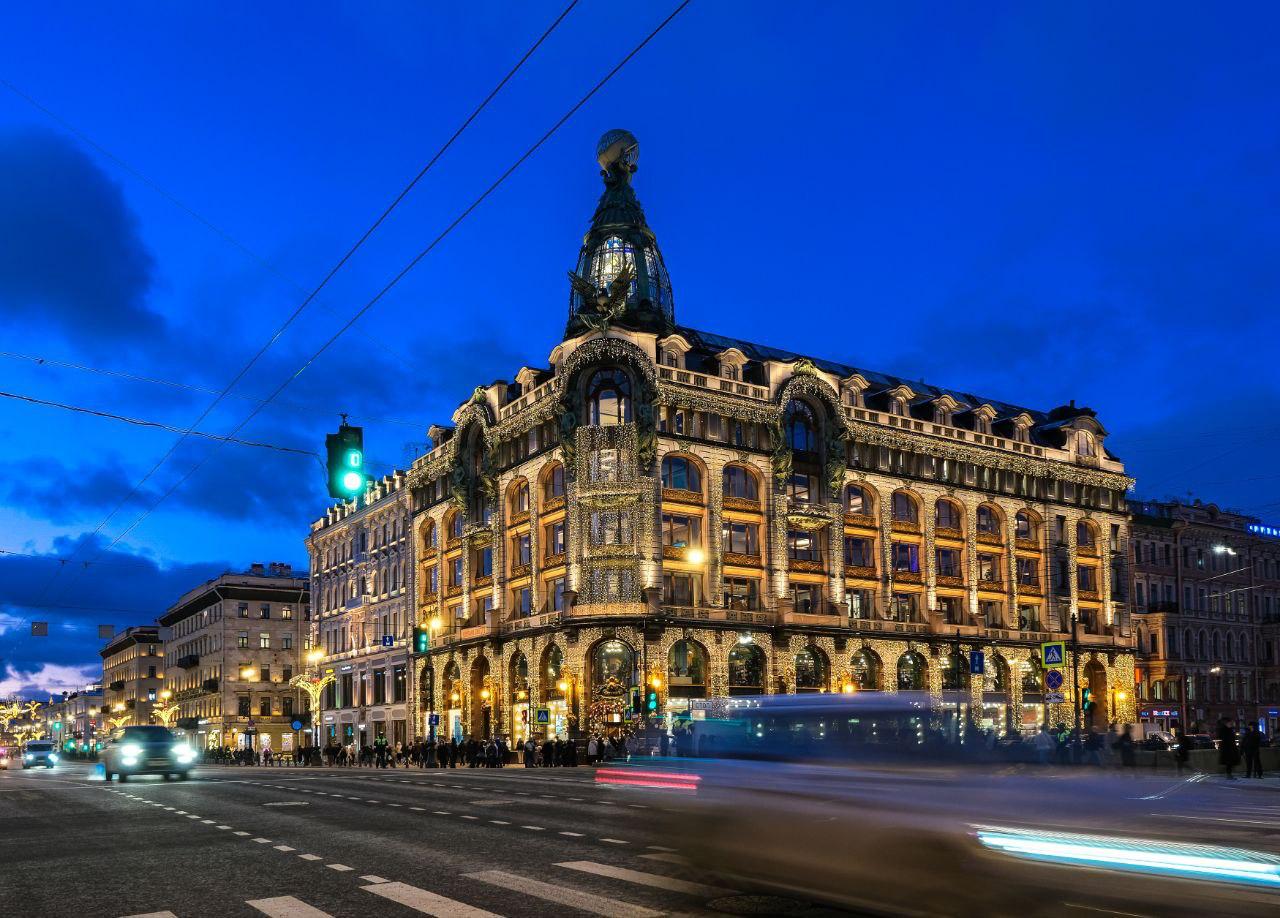 Бельский считает неизбежным введение платного въезда в центр Петербурга Введение платы за въезд в центральную часть города является закономерным шагом для крупных мегаполисов включая Петербург Об этом в интервью ТАСС заявил председатель Законодательного собрания Северной столицы Александр Бельский  Он отметил что вопрос о взимании такой платы для мегаполисов рассматривается на федеральном уровне однако окончательное решение пока не принято Как пояснил Бельский после утверждения соответствующих нормативных актов дискуссия перейдет на региональный этап Если будет проводиться эксперимент я бы настаивал на том чтобы Петербург был в него включен Потому что есть мировой опыт который показывает что ситуация в городе может очень серьезно измениться в связи с платным въездом в центр подчеркнул спикер Telegram Пресс служба правительства Петербурга Telegram Max