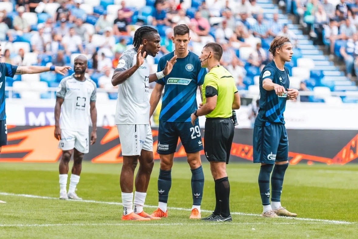 Оренбург Медиа   Оренбург Балтика болельщики увидят последний домашний матч года Оренбург готовится к домашнему матчу против калининградской Балтики в рамках 16 го тура Мир Российской Премьер Лиги Матч Оренбург Балтика состоится 22 ноября 2025 года на стадионе Газовик и начнётся в 14 00 по московскому времени 16 00 Оренбурга Подробнее о матче Оренбург Медиа