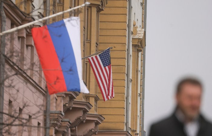 Новая встреча делегаций России и США по восстановлению работы посольств двух стран планируется, заявил в пятницу замглавы МИД РФ Сергей Рябков."Да, это будет.