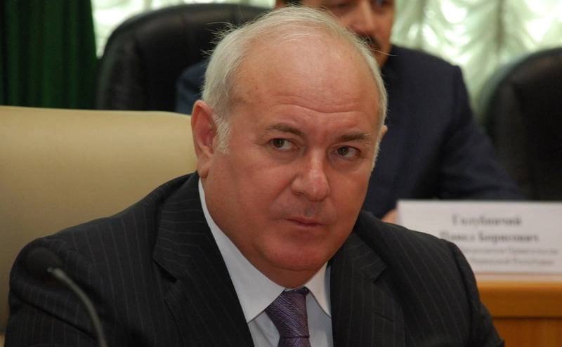 Суд по иску генпрокуратуры изъял у экс премьера Карачаево Черкесии Владимира Кайшева имущество на сумму более 41 9 млрд РБК В доход государства обращены Пятигорский молочный комбинат ООО Елизавета минеральные воды ООО Насиб управляющее Пятигорским ипподромом агрофирма Село им Г В Кайшева 35 нежилых зданий и сооружений 67 земельных участков жилые дома в Подмосковье и Ставропольском крае квартиры и автомобили Для придания видимости соблюдения антикоррупционных запретов Кайшев передавал доли в капиталах компаний и руководящие должности в них своим родственникам и доверенным лицам утверждает издание Фото РИА Новости gazetayuga