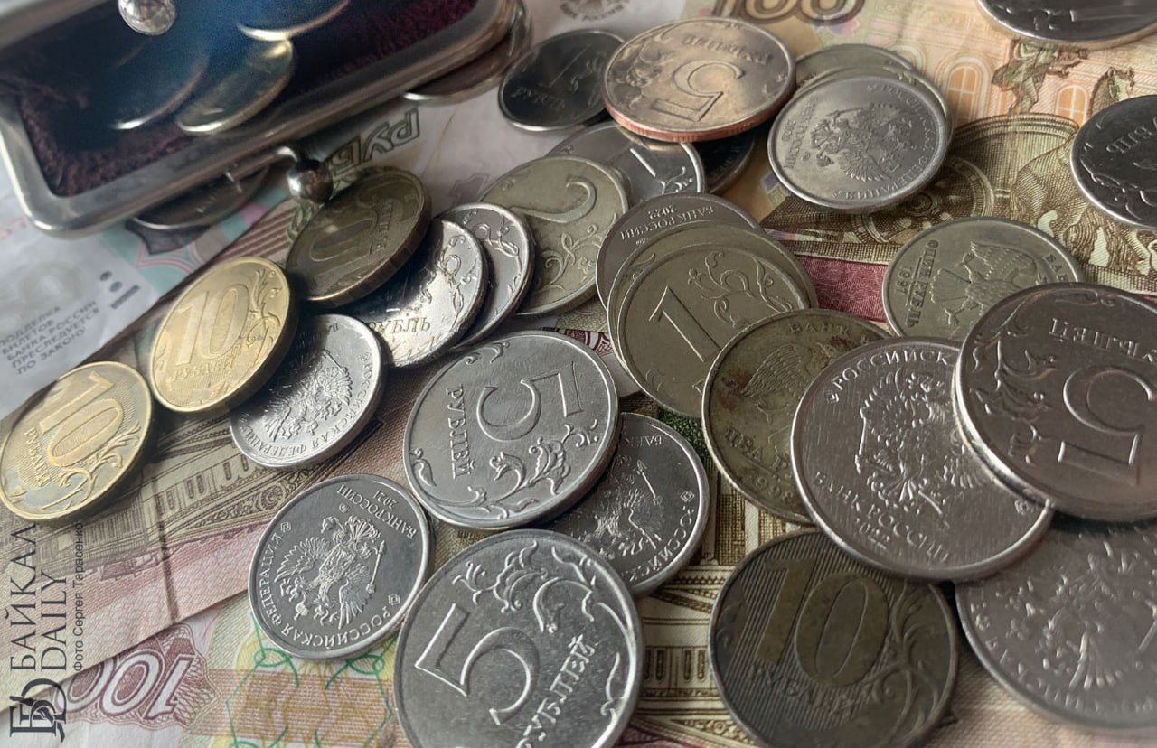 Аналитики сервиса SuperJob опросили представителей улан-удэнских компаний и выяснили, что свыше половины 57% работодателей проиндексировали оклады работникам менее полугода назад. 25% сделали это полгода-год. Лишь 5% не увеличивали жалованье более двух лет