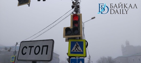 Часть светофоров в Улан Удэ будет работать круглосуточно Непрерывно теперь будут работать 13 искусственных регулировщиков Как пояснили в комитете по транспорту в городской администрации это повысит безопасность дорожного движения и снизит аварийность Расположение светофоров с круглосуточным режимом работы можно узнать здесь