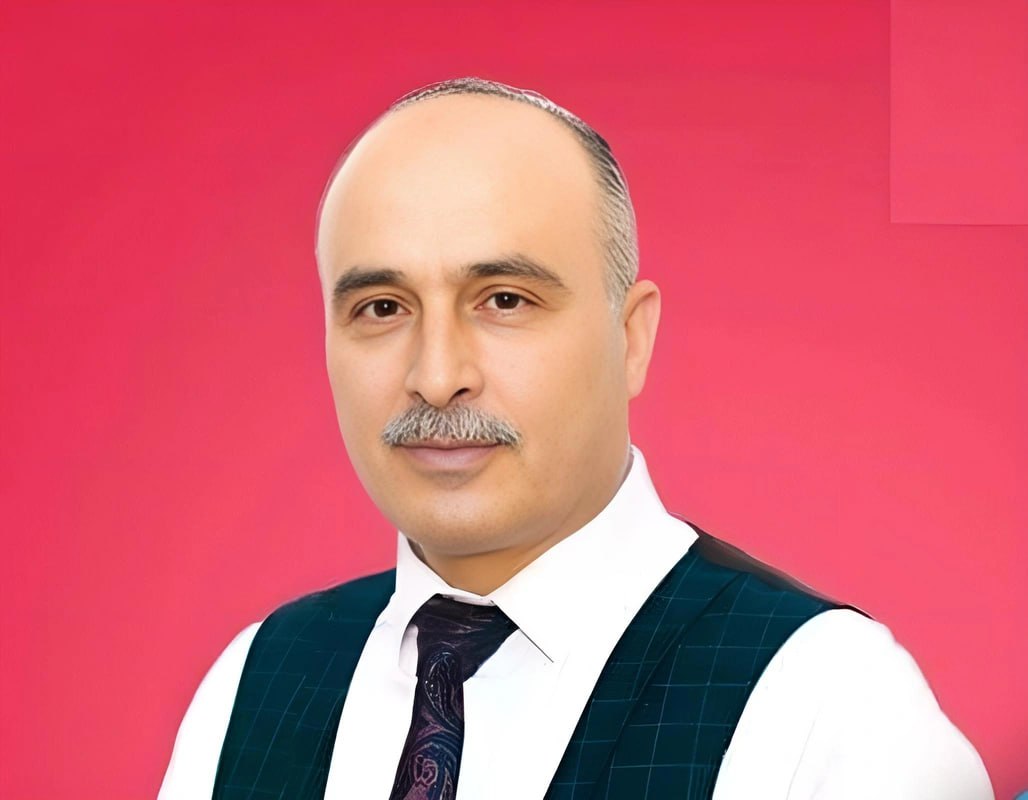 Правоохранительные органы провели операцию в редакции Hurriyyet TV Как передает bakupost в ходе операции был задержан главный редактор газеты Hürriyyət одноименного сайта hurriyyet az и телеканала Hurriyyet TV Вугар Мамедов Отмечается что в офисе Hurriyyet TV был произведен обыск изъяты компьютерная техника и ряд документов Предполагается что данная операция может быть связана с делом Рамиза Мехтиева ruoxuaz задержаниеВугараМамедова HurriyyetTV   Новости Азербайджана Написать нам