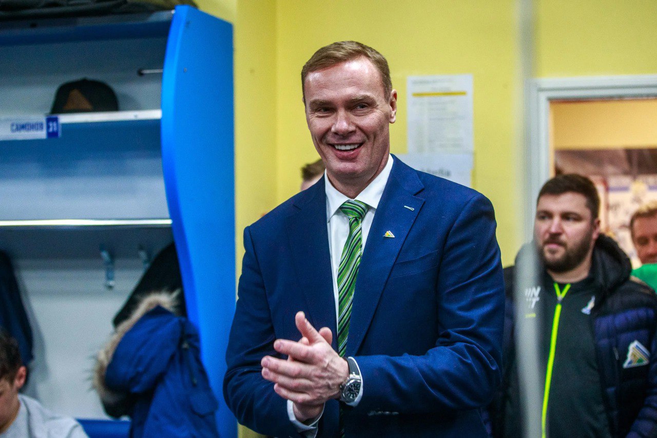 Виктор Козлов подписал новый контракт с "Салаватом Юлаевым"сроком на два года.