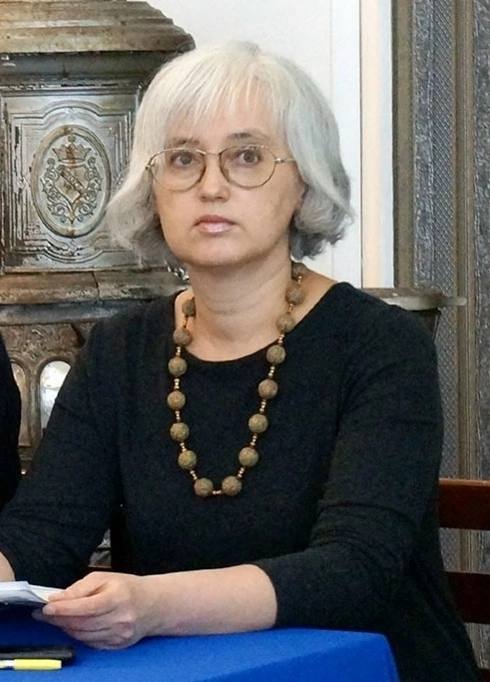 Заместитель директора Касимовского историко-культурного музея-заповедника получила благодарность от Министерства культуры России! 5 августа в Рязани прошла рабочая встреча заместителя министра культуры РФ Жанны Алексеевой с представителями культурной сферы региона. Обсуждались итоги нацпроекта «Культура» и задачи нового проекта «Семья». В рамках встречи наградили лучших работников учреждений культуры. Благодарности Министра культуры РФ удостоена заместитель директора Касимовского историко-культурного музея-заповедника Вероника Цеменкова — за многолетний труд и вклад в развитие отрасли. Поздравляем Веронику Витальевну с заслуженной наградой! Подписаться I Прислать новость