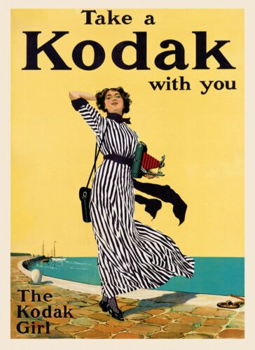 Когда уходят бизнес-легенды   Возможно, что знаменитая компания Eastman Kodak прекратит своё существование.   Вчера она опубликовала результаты своей деятельности за второй квартал. Выручка - $259 млн,  на 5% меньше, чем в прошлом году . Прибыль -$9 млн  на 25% меньше, чем во втором квартале 2024 года .   При этом у компании долговые обязательства около $500 млн. Kodak отметила, что пытается сократить долговую нагрузку, однако в текущей ситуации не все находится под ее контролем.  Конец долгой истории, которая началась в 1879 году?    Пожалуй, Kodak такой же «символ капитализма», как Coca-Cola, если представить яркие рекламные вывески или оставшаяся в истории знаменитая Pan Am.   Впрочем, даже если компания Kodak исчезнет, она останется на ярких старых плакатах, в титрах фильмов, «снятых на плёнке Kodak», иной раз в самих кинокартинах. Блеск, молодость, успех, улыбки светят со старой рекламы Kodak, навсегда оставаясь с нами.    «Призрак экономики»