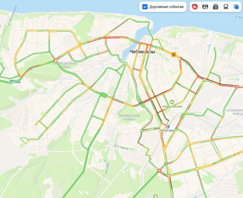 Вечером в Чебоксарах на дорогах образовались десятибалльные пробки.  Движение затрудненно на улице Калинина, Московском проспекте и улице Гагарина в сторону Северо-Западного района.