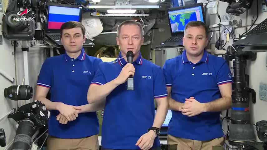 Российские космонавты озвучили тифлокомментарий о космосе для незрячих
