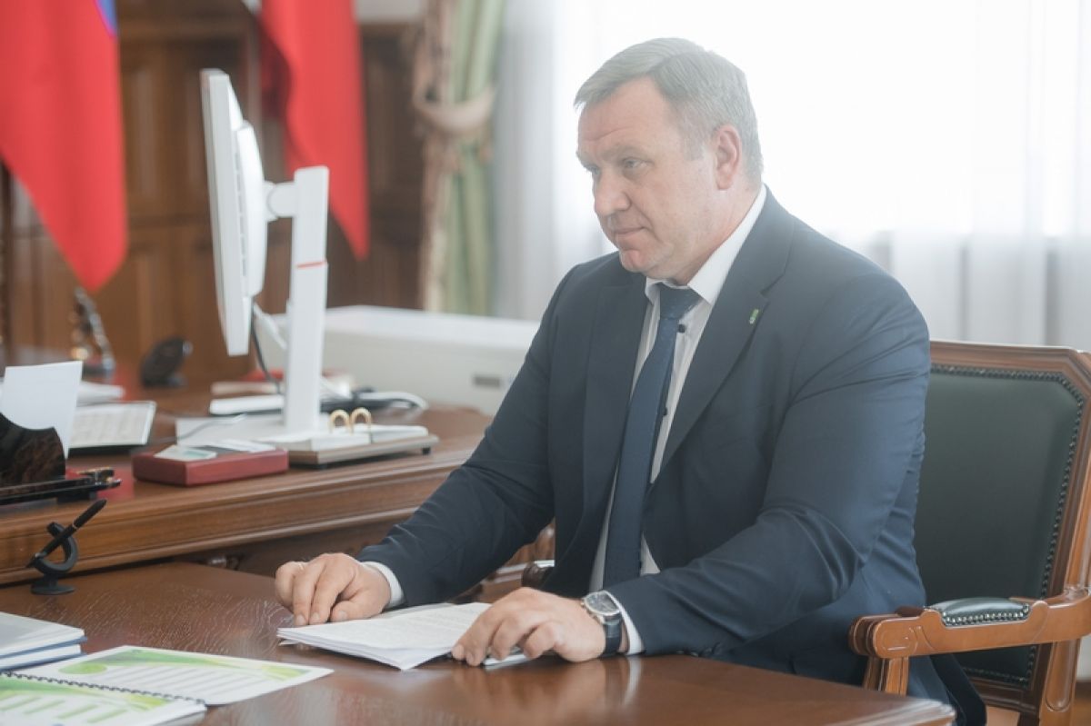 Временный глава Поворинского района получил одобрение губернатора для утверждения в должности Артем Зимоглядов наведался к Александру Гусеву 29 апреля. Чиновники обсуждали социально-экономическое развитие муниципалитета, подготовку к 80-летию Победы и 300-летию Воронежской Губернии. Ну и дальнейшую судьбу Зимоглядова не затронуть не могли. ↗ Прислать новость Подписаться