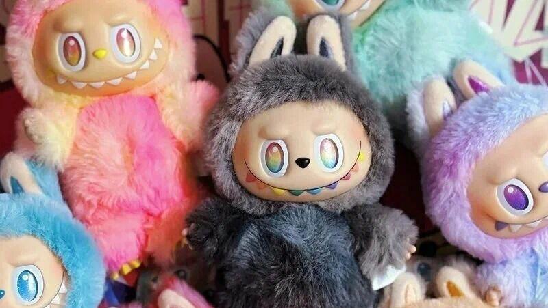 Объем продаж Лабубу на Wildberries уже превысил 1,5 млрд рублей, сообщили в компании.